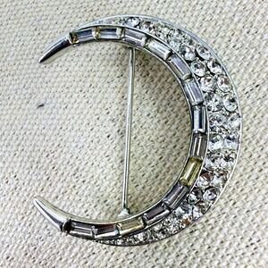 Lisner Vintage Crescent Moon Brooch Silver Tone Baguette Round Clear Rhinestone
